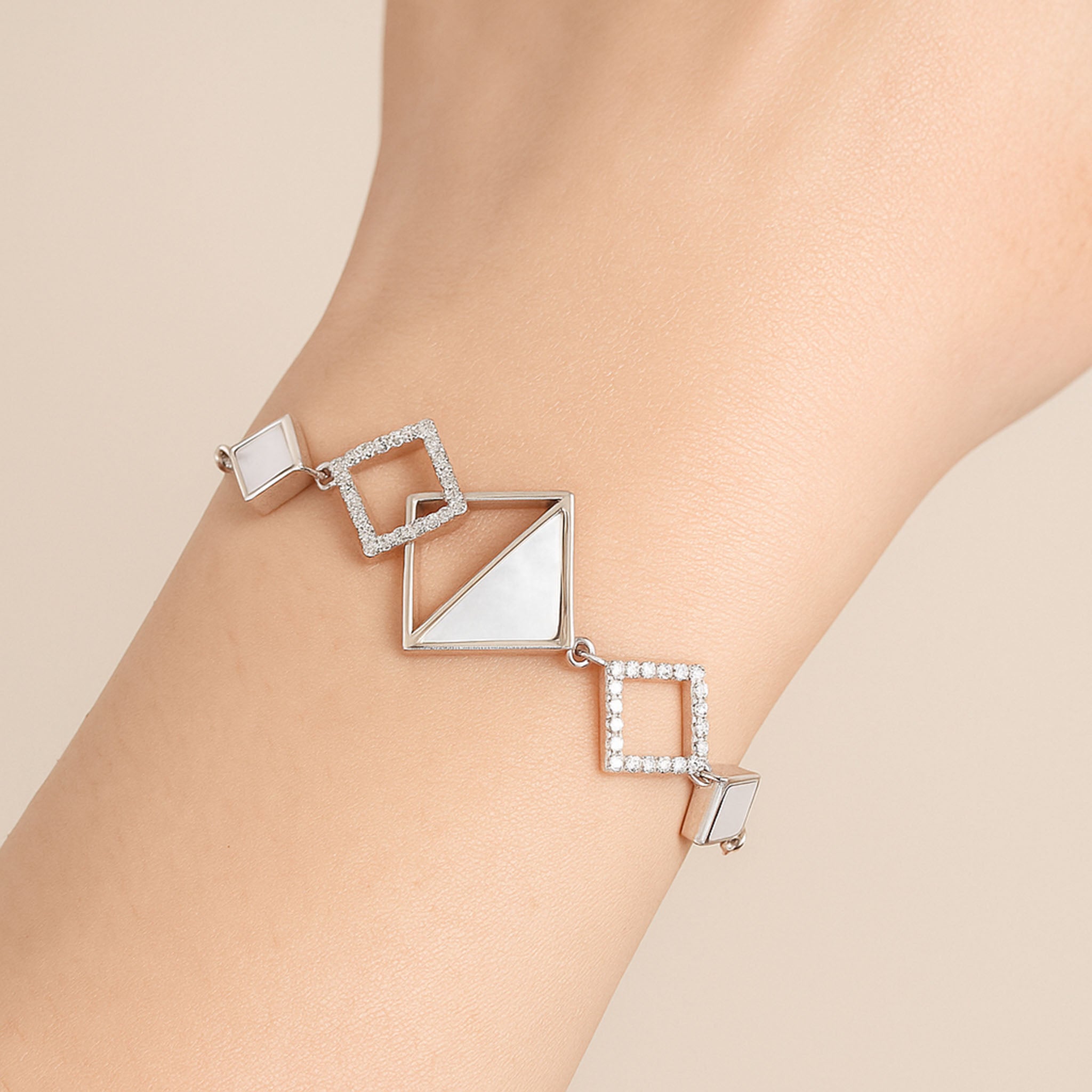 GeoLuxe Mother of Pearl Bracelet  | 18k Gold Plated Jewellery
